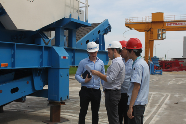 俄羅斯客戶(hù)來(lái)山美驗(yàn)貨