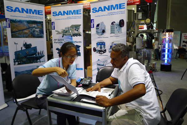 躋身高新技術(shù)企業(yè) 山美破碎機(jī)借廣交會拓展“藍(lán)?！笔袌? /> 
</p>
<p>
	品質(zhì)至上，追求高可靠性和細(xì)節(jié)。這是山美的核心價(jià)值觀。面對國內(nèi)外不斷變化的市場環(huán)境，我們相信，山美憑借其優(yōu)質(zhì)的管理理念和不斷創(chuàng)新的制造技術(shù)，一定能在工程機(jī)械行業(yè)打造一片藍(lán)天。<!--?p-->
</p>
        <div   id=