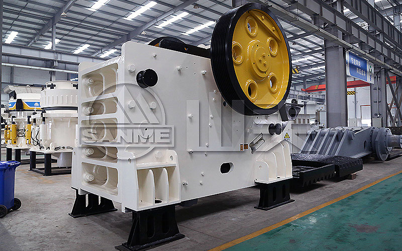 900*1200鄂式破碎機(jī)多少錢一臺(tái)？產(chǎn)量如何？