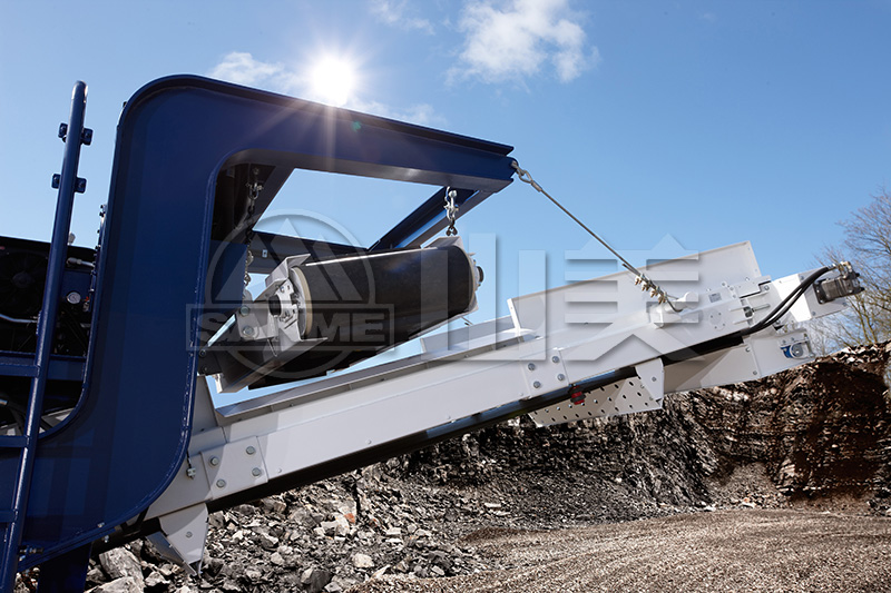 履帶式移動破碎機(jī)對比輪胎式移動破碎機(jī)有什么優(yōu)勢？