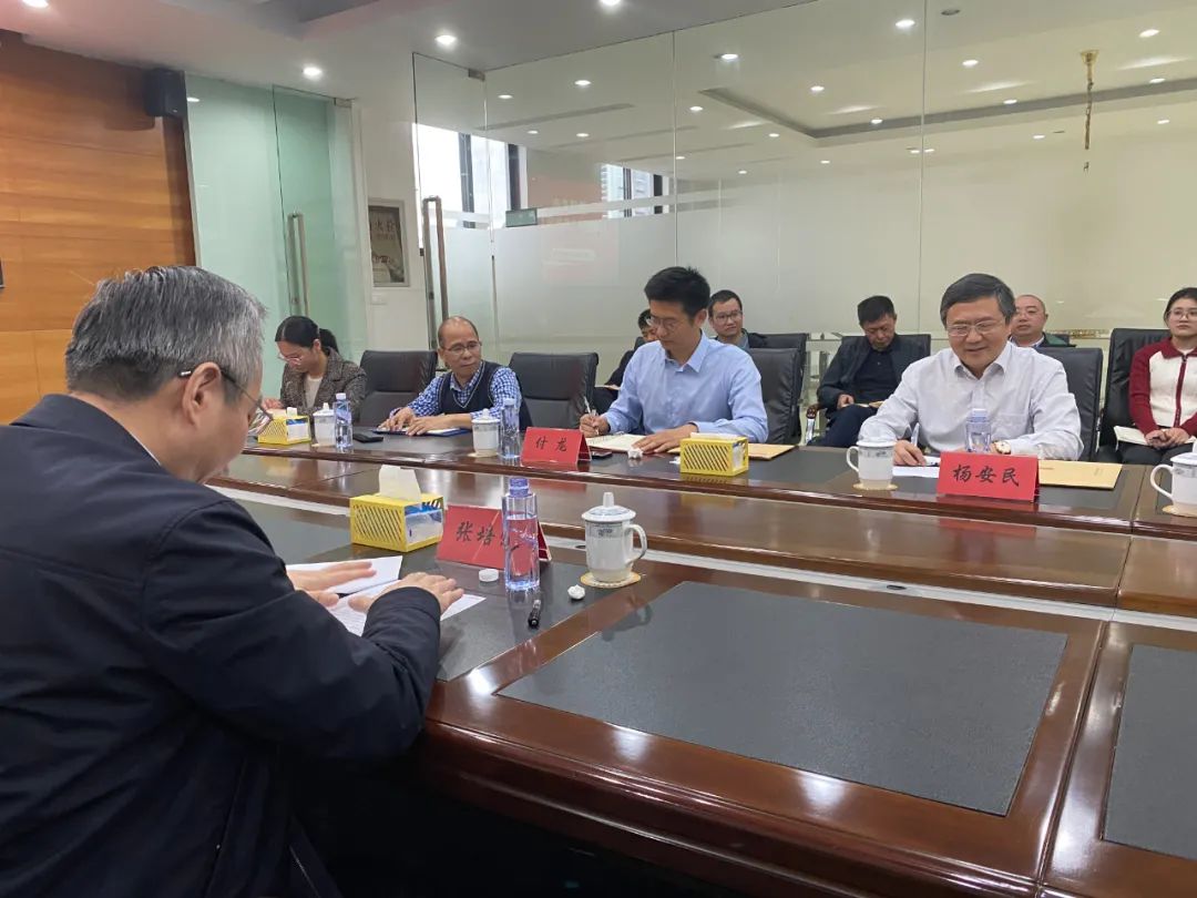 奉賢區(qū)人大常委會黨組書記、主任張培榮一行蒞臨上海山美股份開展“優(yōu)環(huán)境、穩(wěn)經(jīng)濟”大走訪大調(diào)研