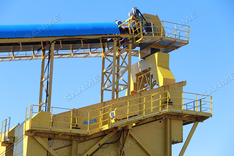 機(jī)制砂生產(chǎn)線選固定式還是移動(dòng)式？理性選擇提升生產(chǎn)效率